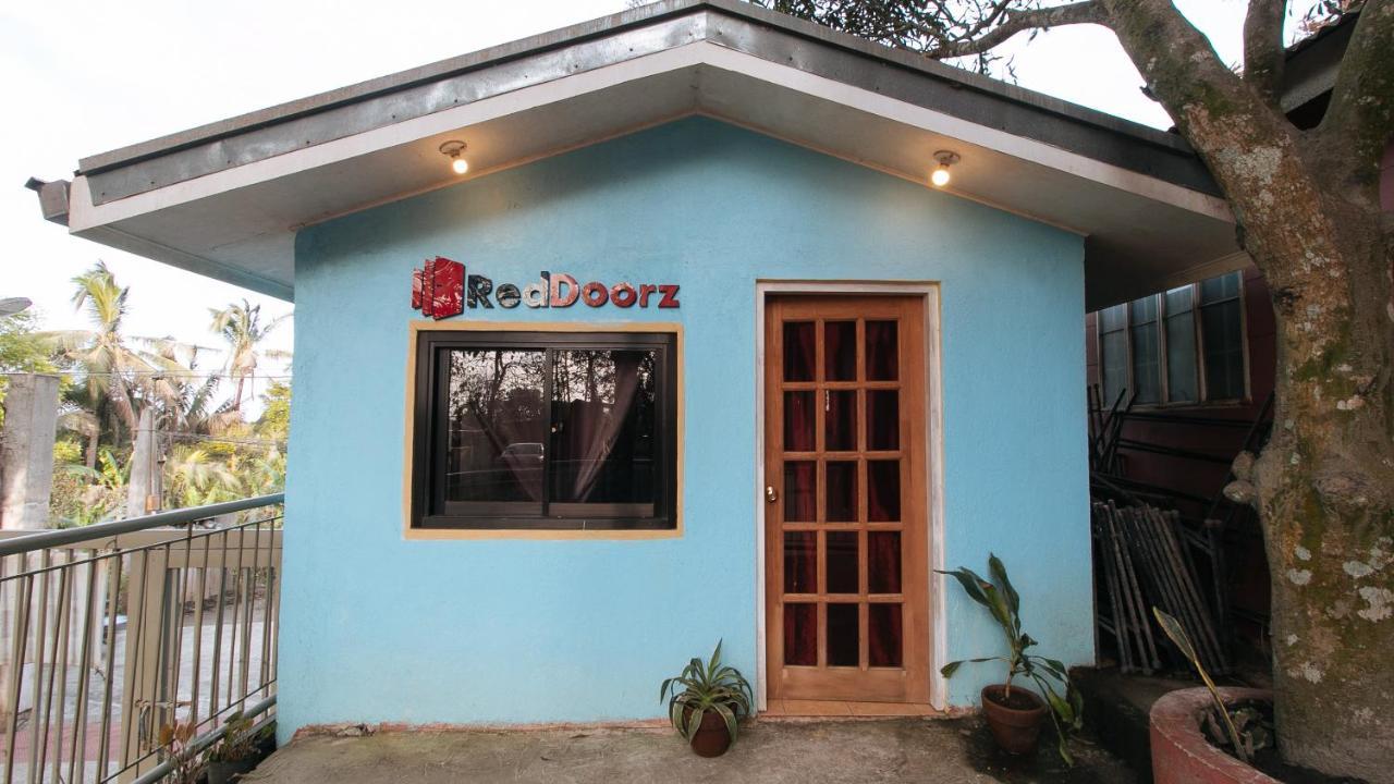 Reddoorz Plus At Malabag Silang - Vaccinated Staff Extérieur photo